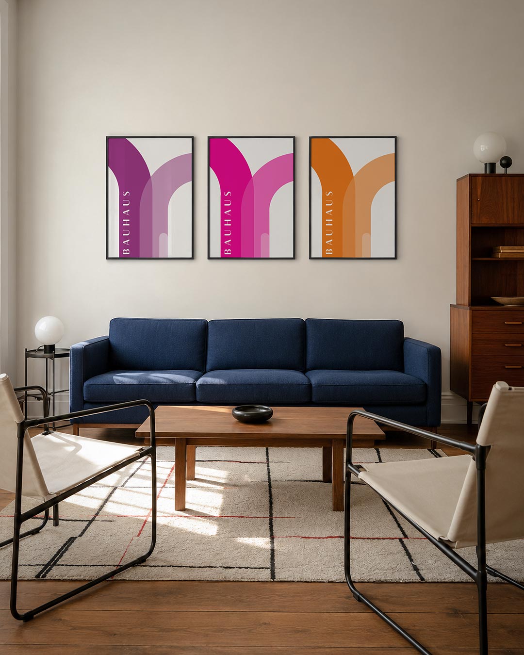 Kleur en lijnen driedelige posterset – deze posterset in drie delen toont vloeiende lijnen en overlappende kleurvlakken in