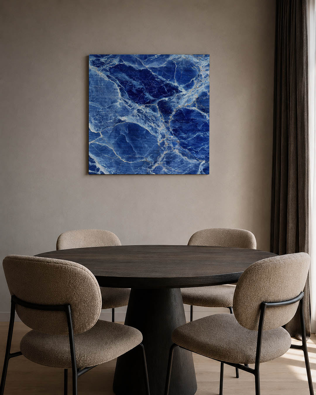Blauwe marmerstructuur kunstwerk – tweede productweergave – dit werk toont een intrigerend patroon van blauwe en witte