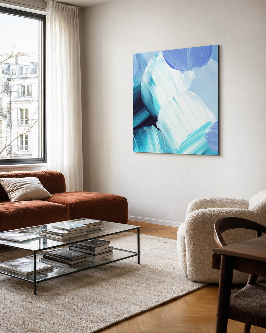Kleurencompositie kunstwerk – vierkante wanddecoratie – dit werk toont vloeiende penseelstreken in blauw en wit, met subtiele
