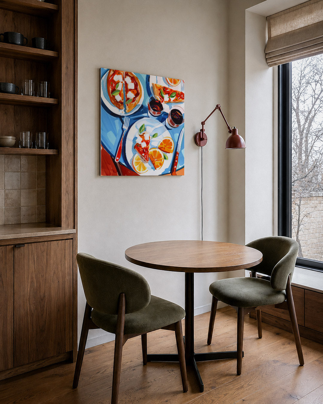 Eettafel kunstwerk – derde productweergave – dit werk toont een compositie van een eettafel met pizza, sinaasappels en glazen