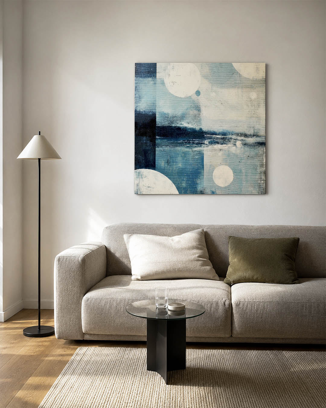 Geometrische vormen in blauw kunstwerk – vierkante wanddecoratie – dit werk toont een compositie van blauwe tinten met witte
