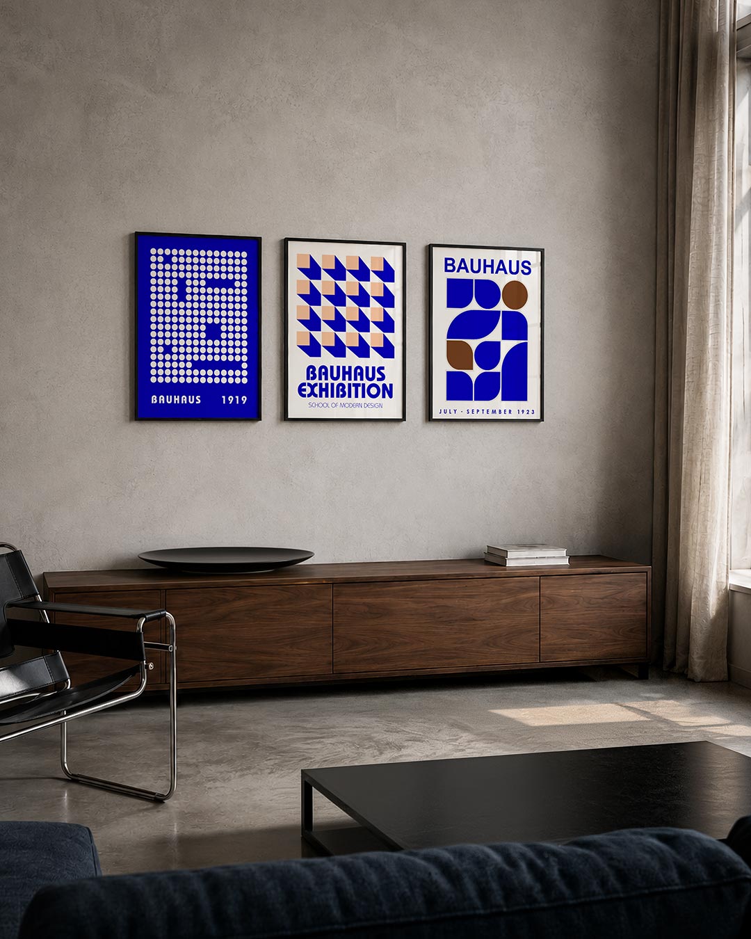 Cirkelpatroon blauw posterset – tweede productweergave – een levendig blauw vlak met een raster van witte cirkels. De cirkels