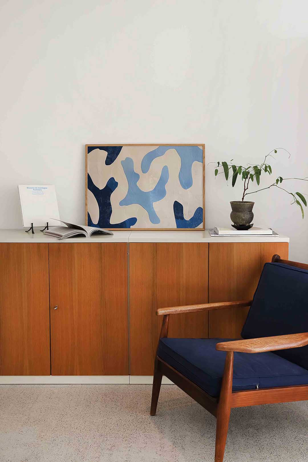 Abstracte blauwe vormen – moderne landscape wanddecoratie van WallArtistic