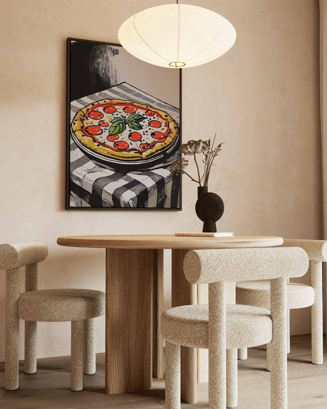 Sfeervolle Pizza op Tafel – canvas wanddecoratie in portret formaat