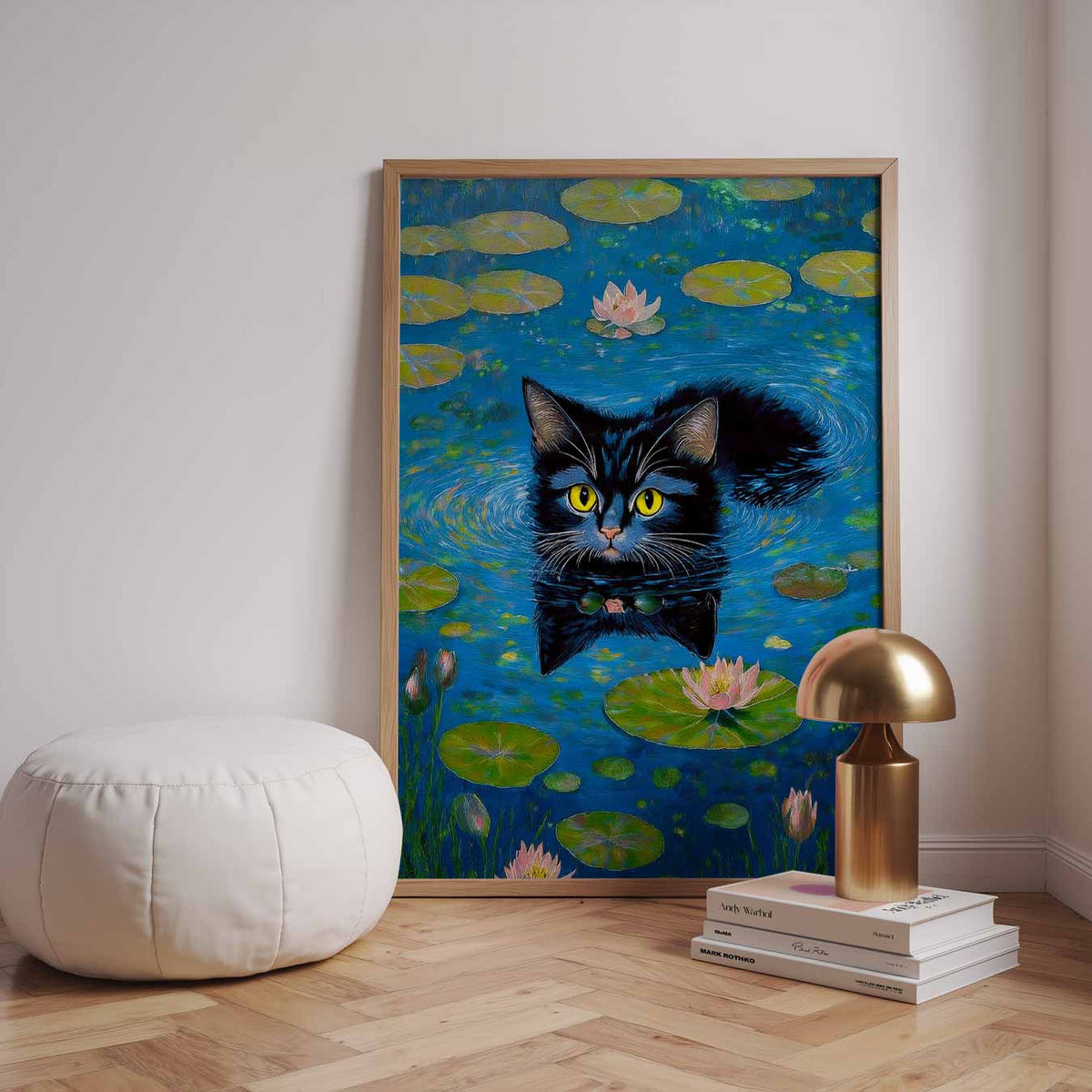 Zwemmende Kat in Waterlelies – dieren poster in staand formaat
