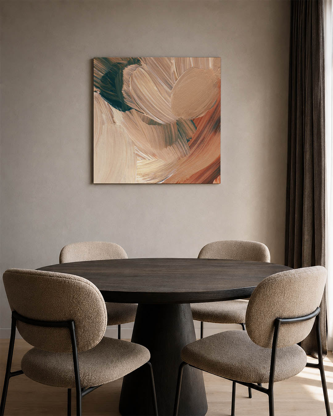 Penseelstreken kunstwerk – derde productweergave – dit werk toont vloeiende penseelstreken in aardetinten, met een dynamische