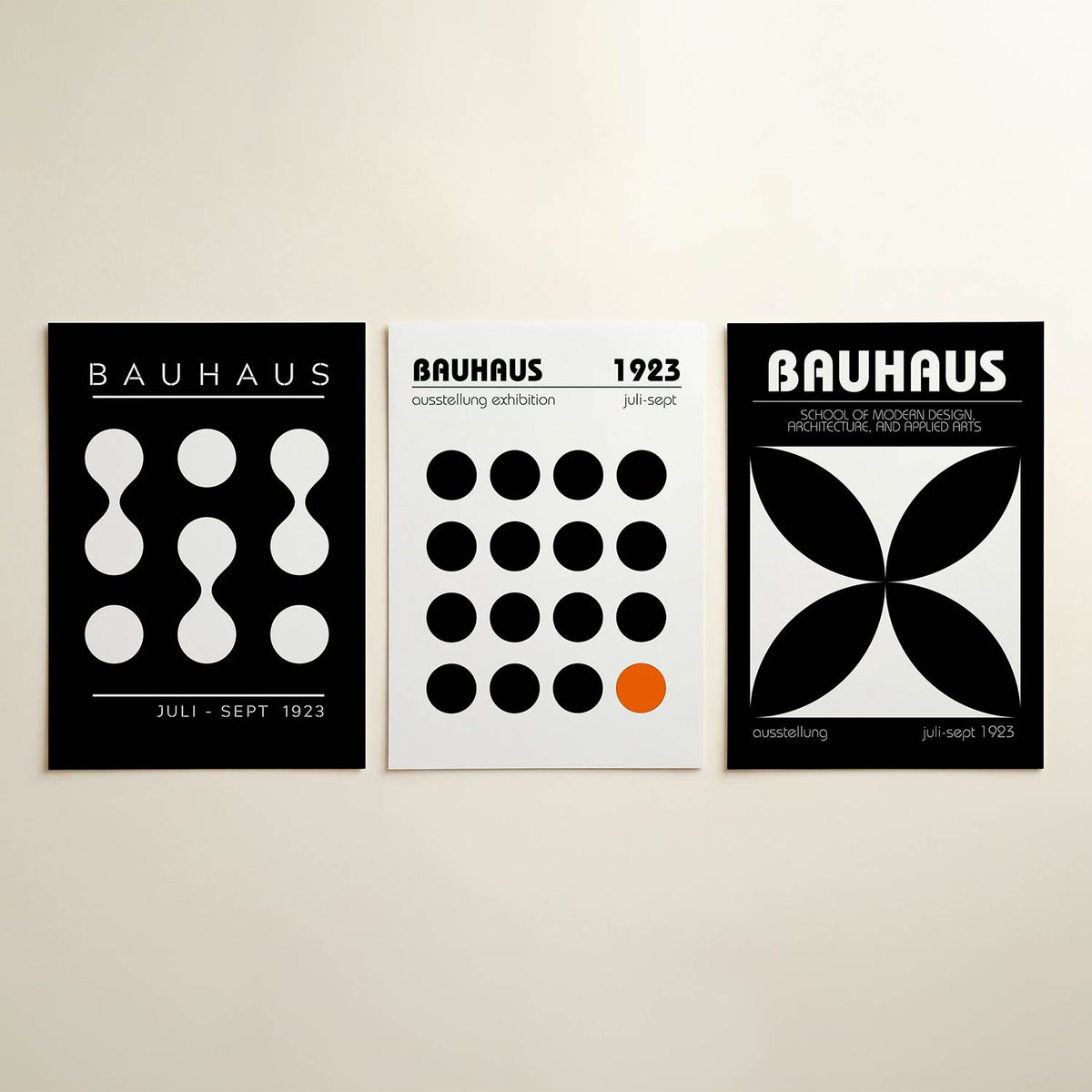 Vormen en vlakken posterset – detailweergave – deze posterset in drie delen toont een spel van witte cirkels en