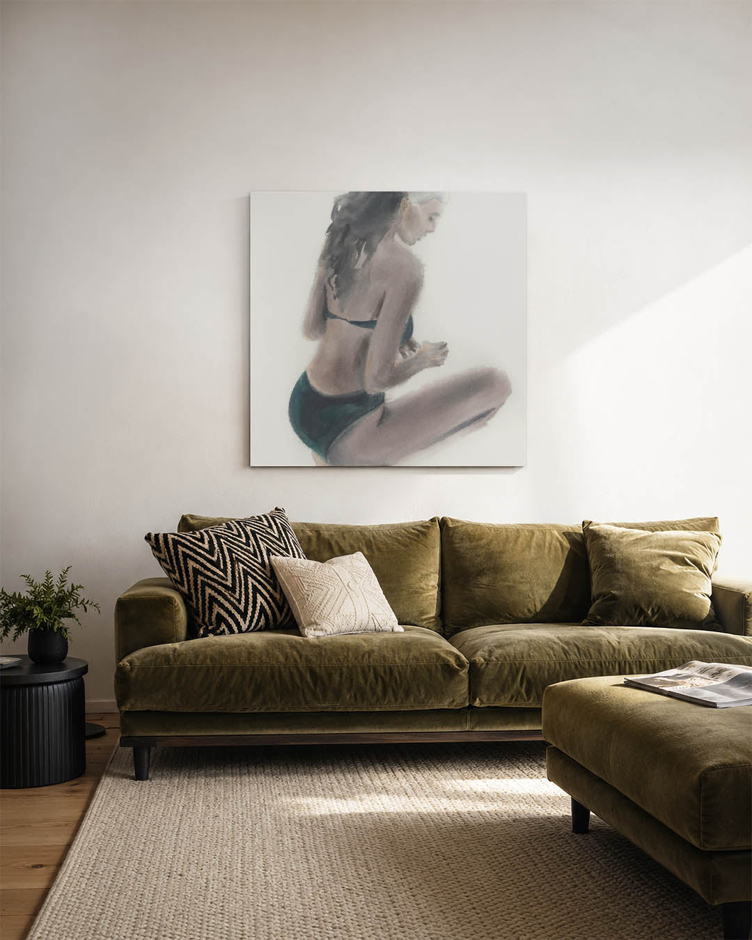 Zittende vrouw studie kunstwerk – derde productweergave – dit kunstwerk toont een zittende vrouw in zachte tinten, met