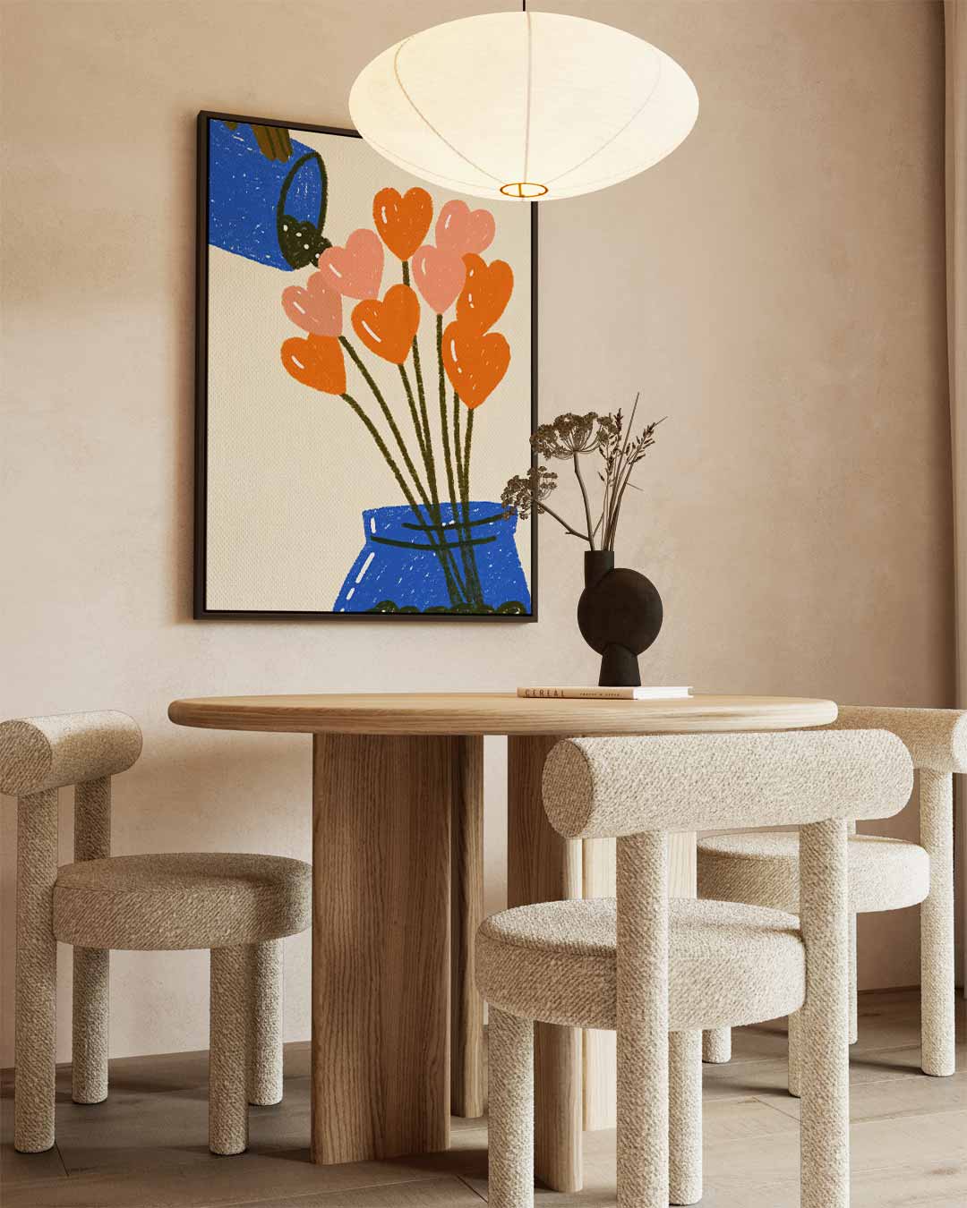 Bloemenhartjes in Blauwe Vaas – kunstwerk met zwarte baklijst