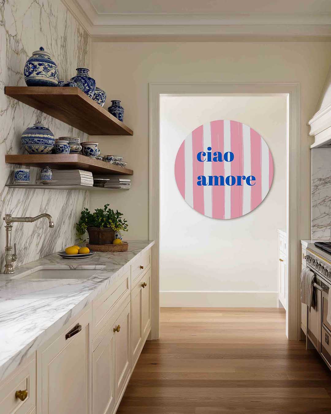 Ciao amore – kleurrijke Pop Art muurcirkel voor aan de muur