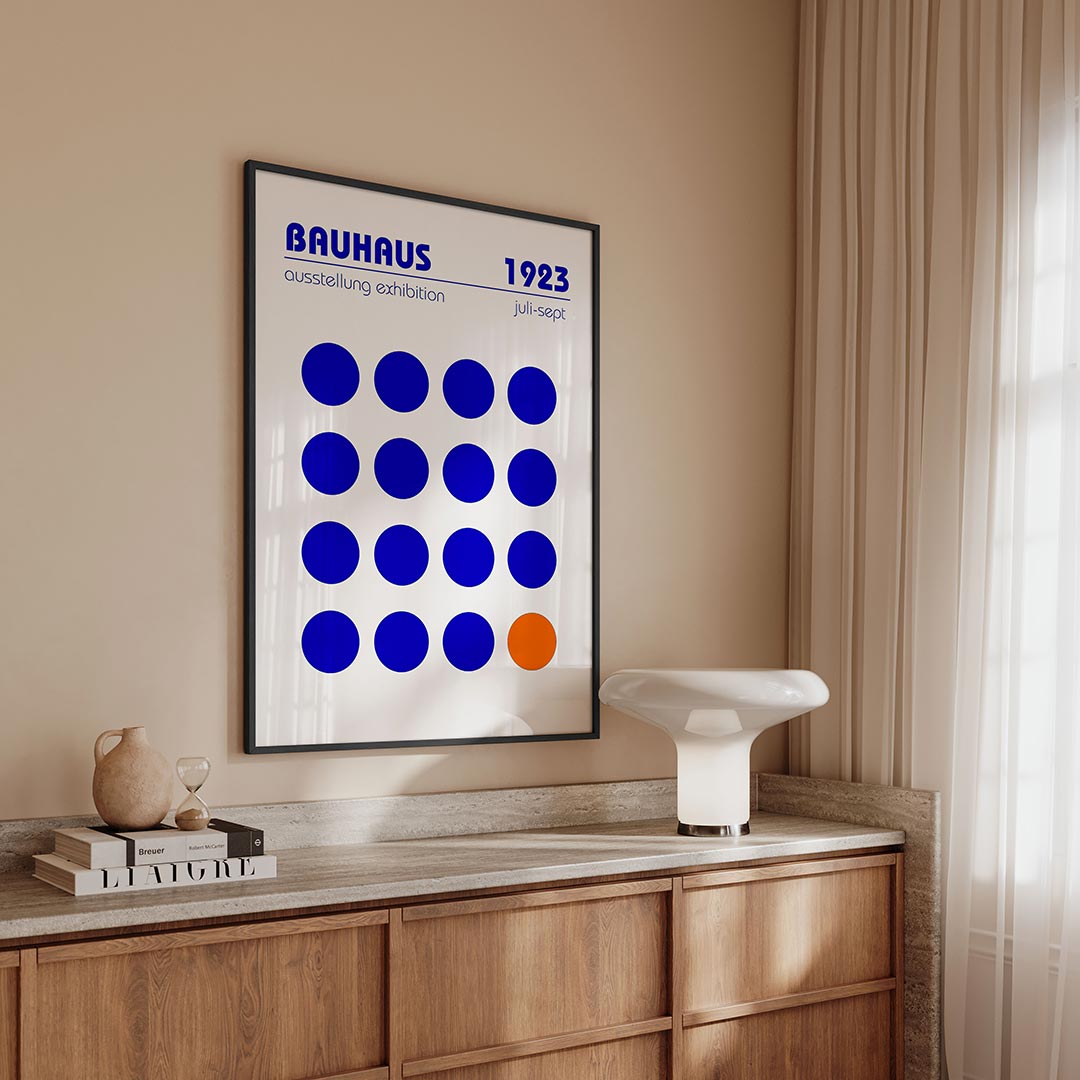 Cirkelritme en kleur – geometrische Bauhaus poster in staand formaat