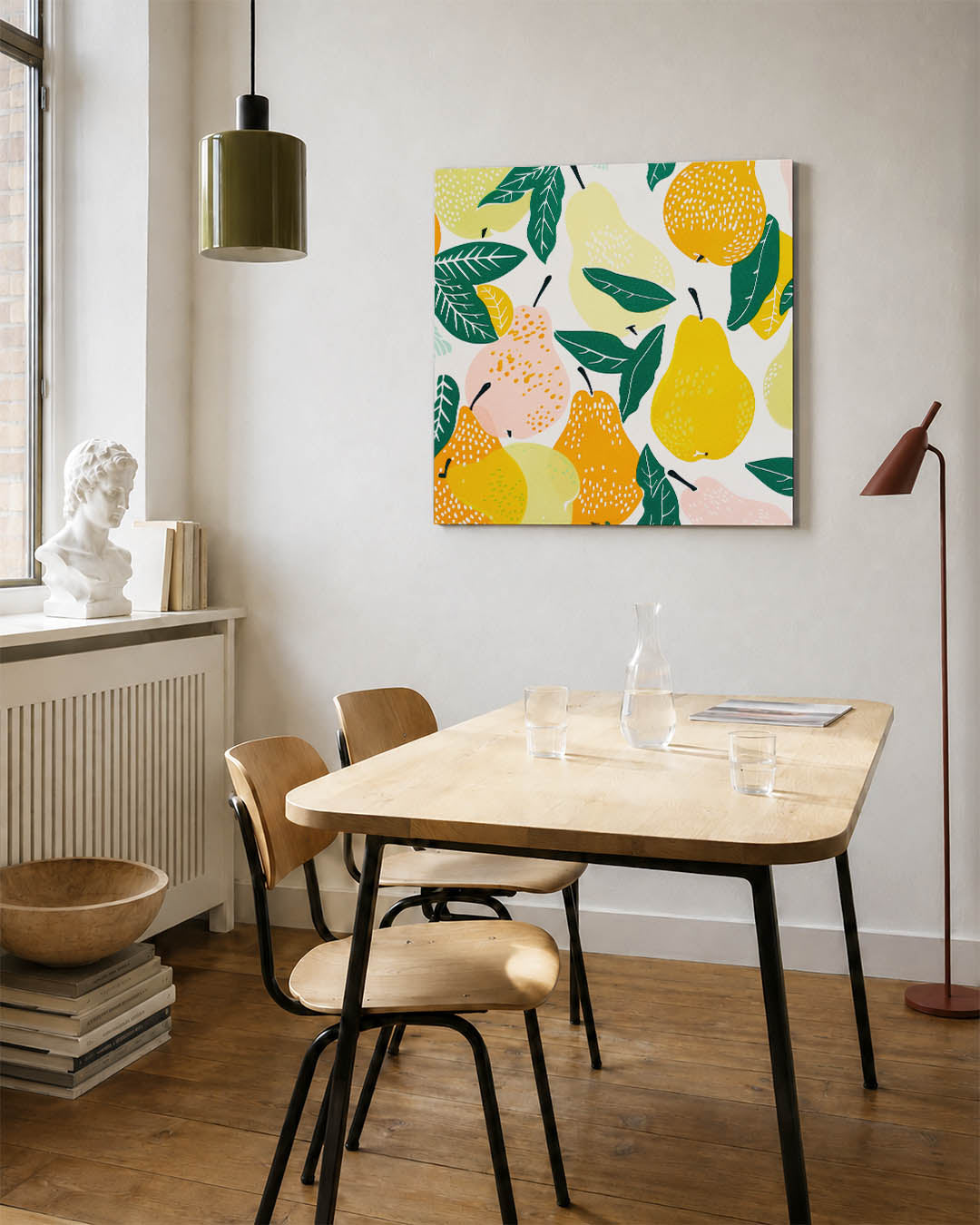 Fruit en bladeren kunstwerk – detailweergave – dit werk toont een levendige compositie van peren en bladeren in diverse