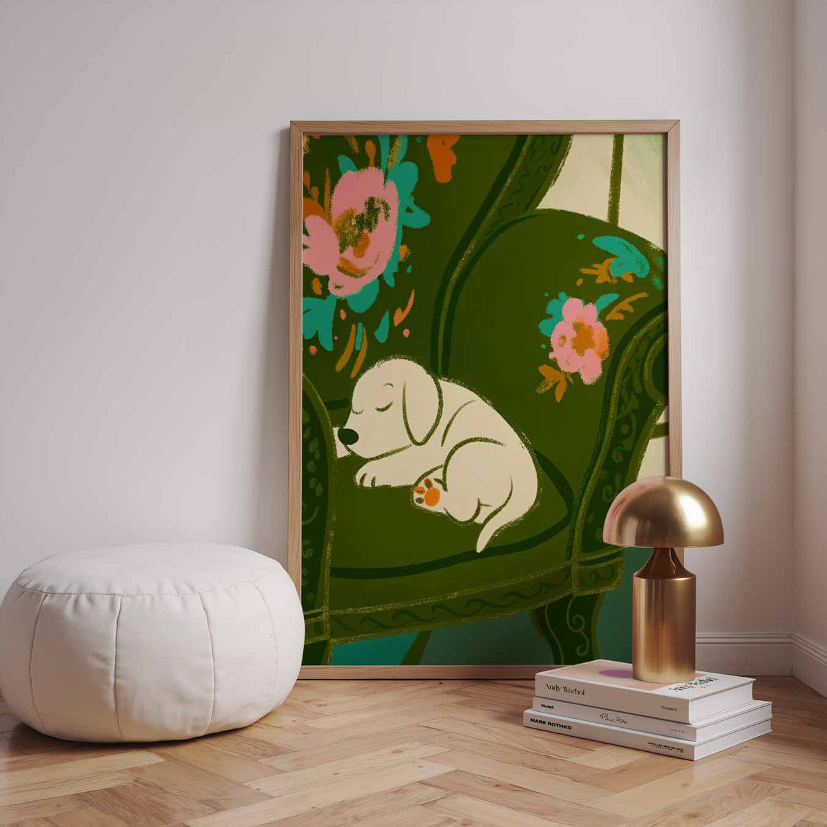 Slapende Puppy op Bloemenstoel – dieren poster in staand formaat