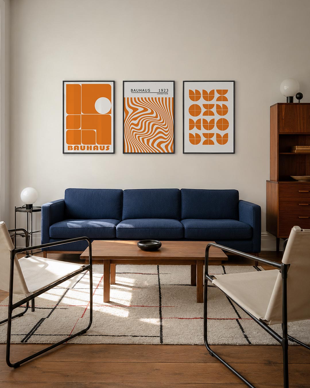 Vormen en vlakken driedelige posterset – deze posterset in drie delen toont een levendig spel van oranje rechthoeken en