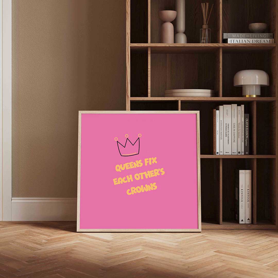 Kroon en tekst – kleurrijke Pop Art poster in vierkant formaat