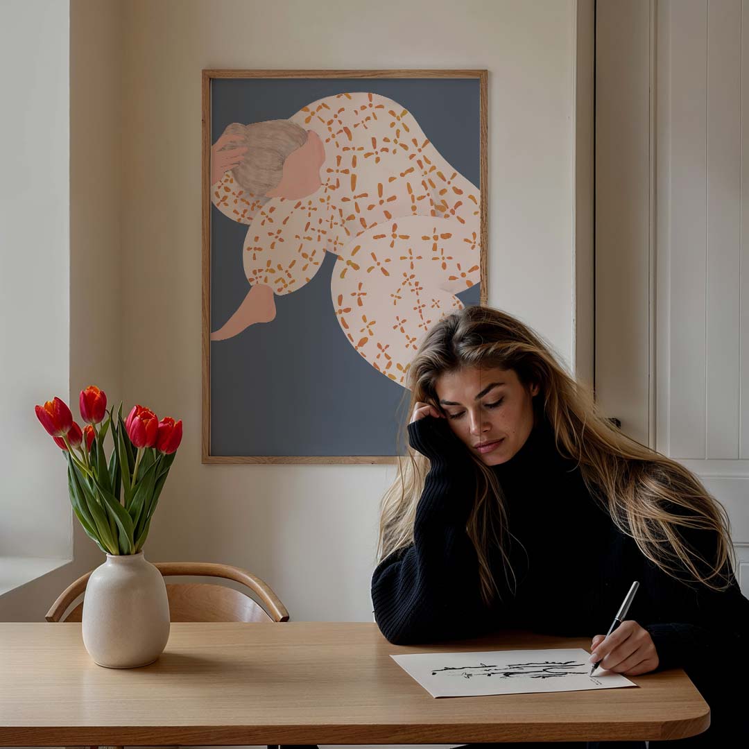Vrolijke Abstracte Dans – staande vrouwelijke wanddecoratie van WallArtistic