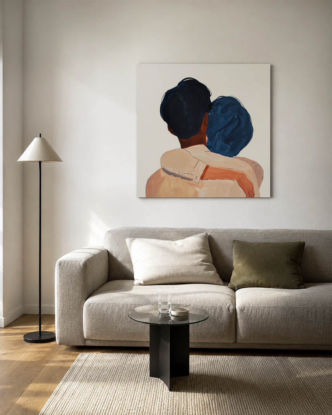 Intieme omhelzing kunstwerk – vierkante wanddecoratie – dit werk toont een intieme omhelzing van twee figuren, met vloeiende