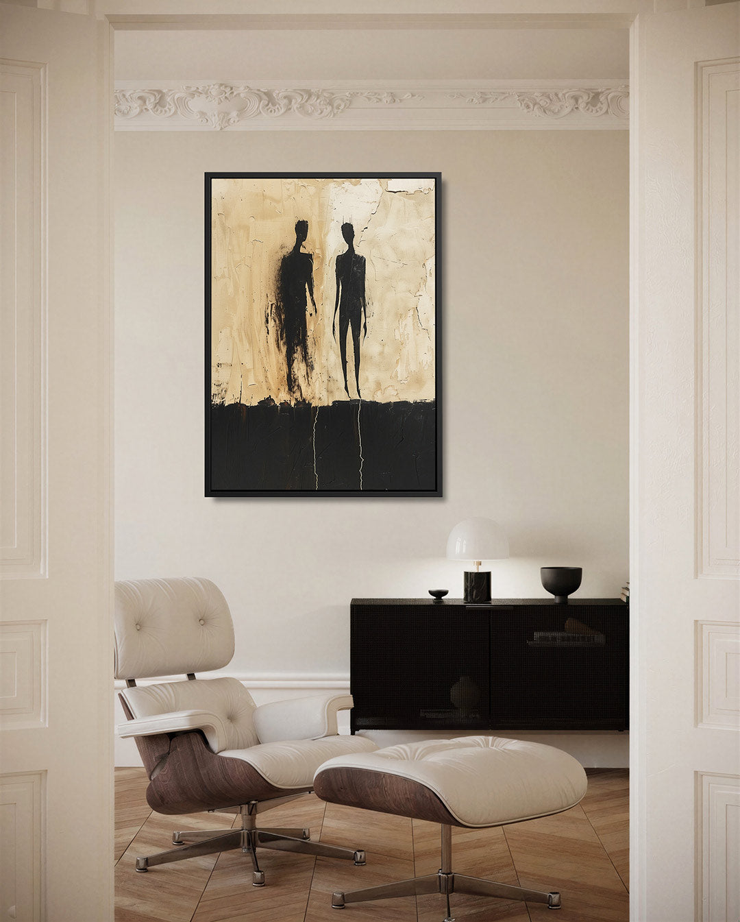 Schaduwfiguren op beige – moderne staande wandkunst