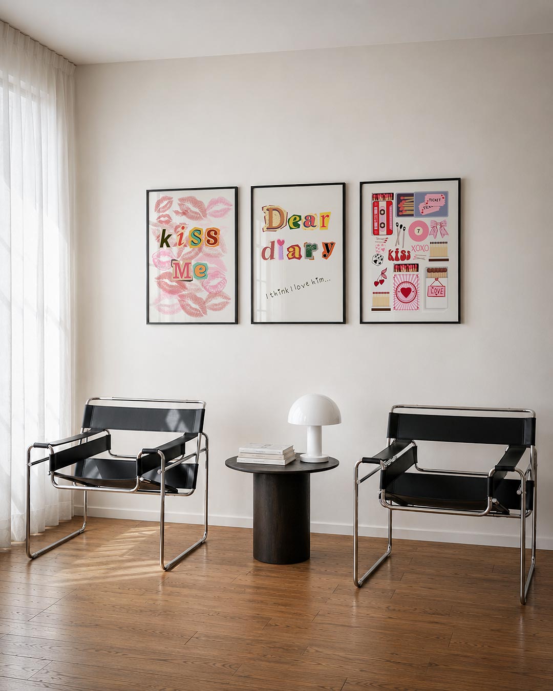 Lippen en letters driedelige posterset – deze posterset in drie delen toont speelse lipafdrukken in