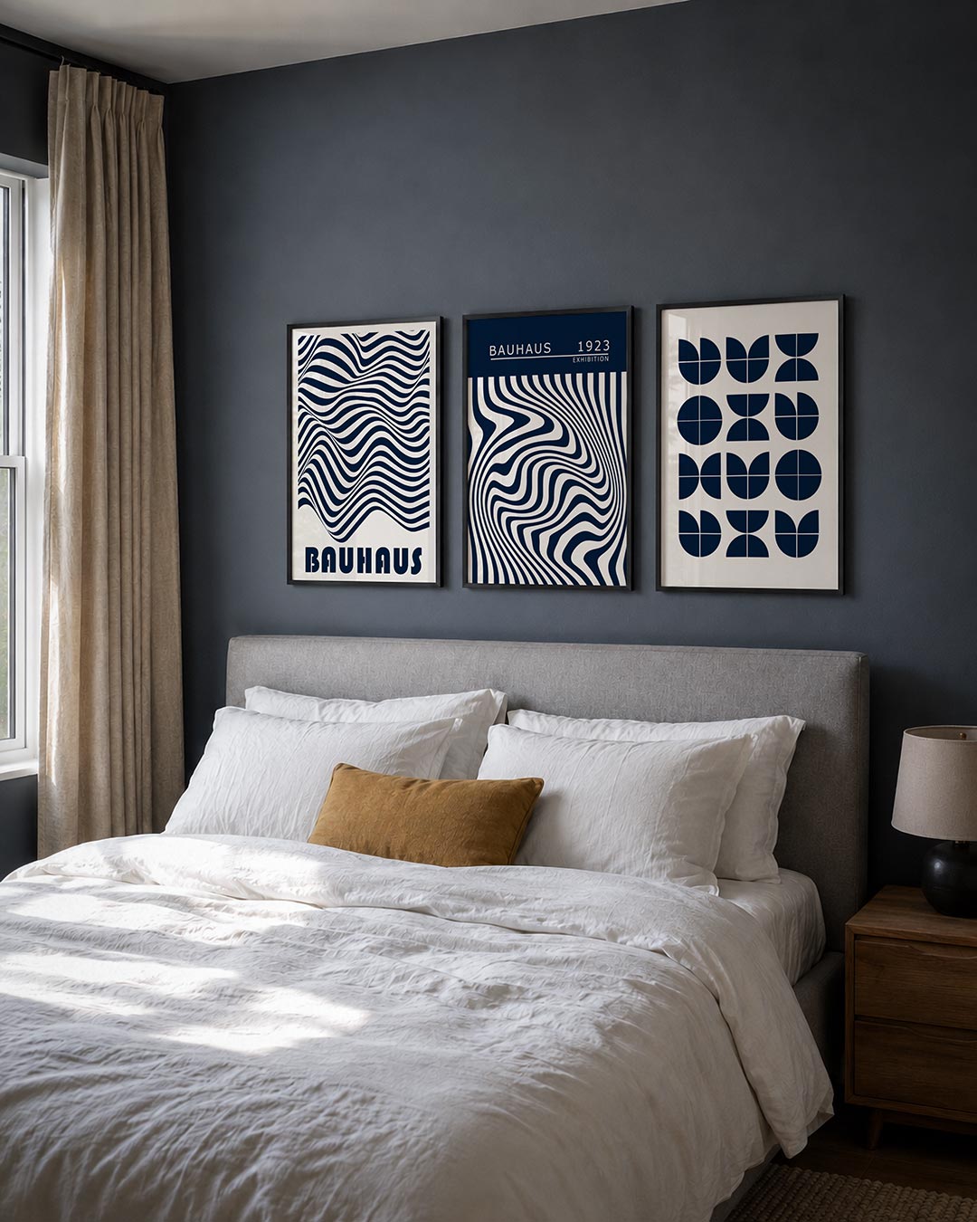 Abstract posterset – derde productweergave – een abstracte posterset met donkere tinten en een rustige visuele opbouw.