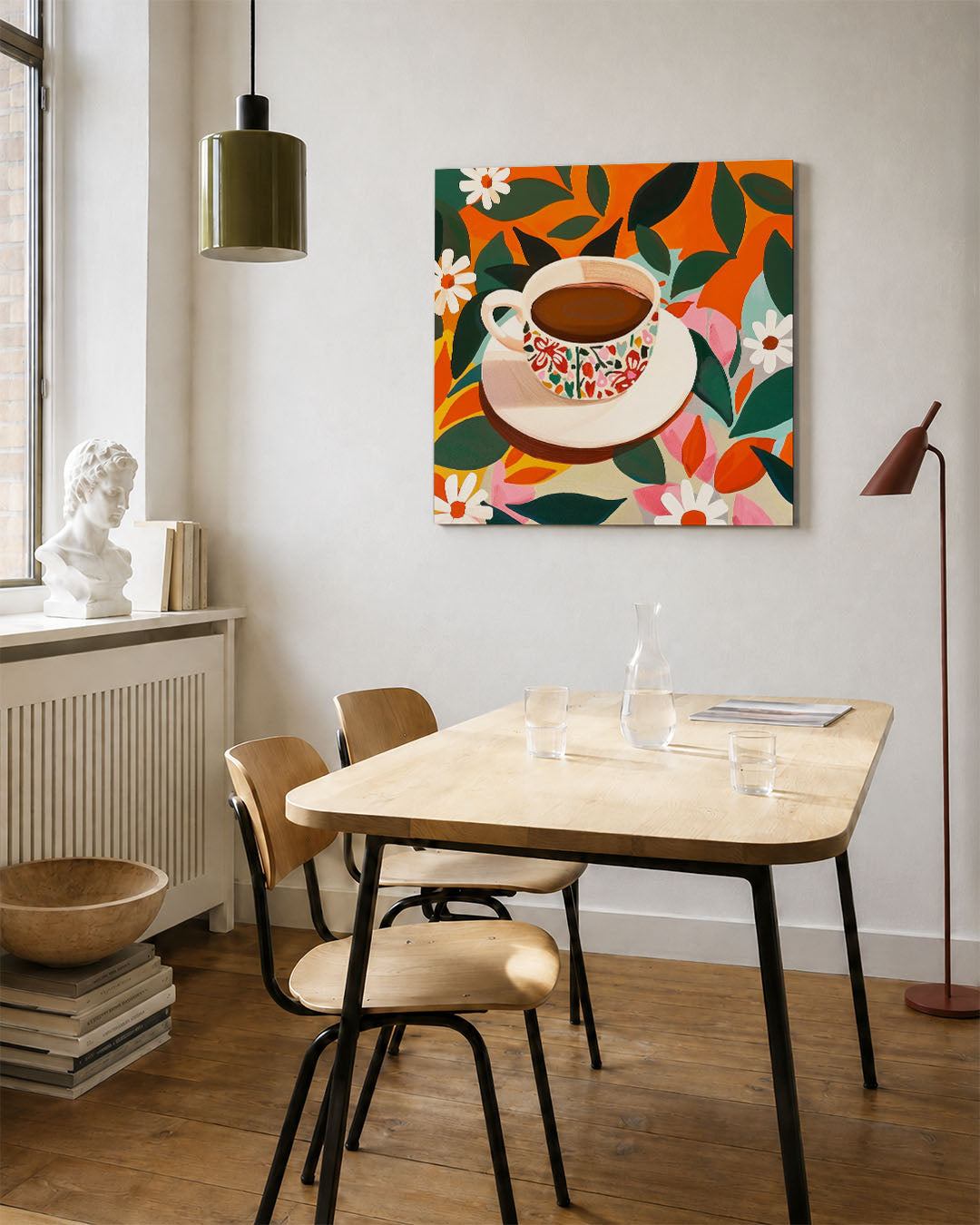 Vrolijke koffiekop kunstwerk – vierkante wanddecoratie – dit werk toont een kleurrijke koffiekop omringd door levendige