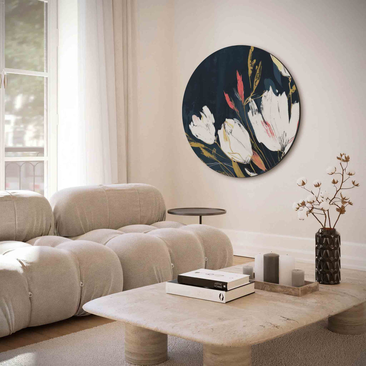 Witte bloemen op donkere achtergrond – muurcirkel met abstracte texturen voor aan de muur