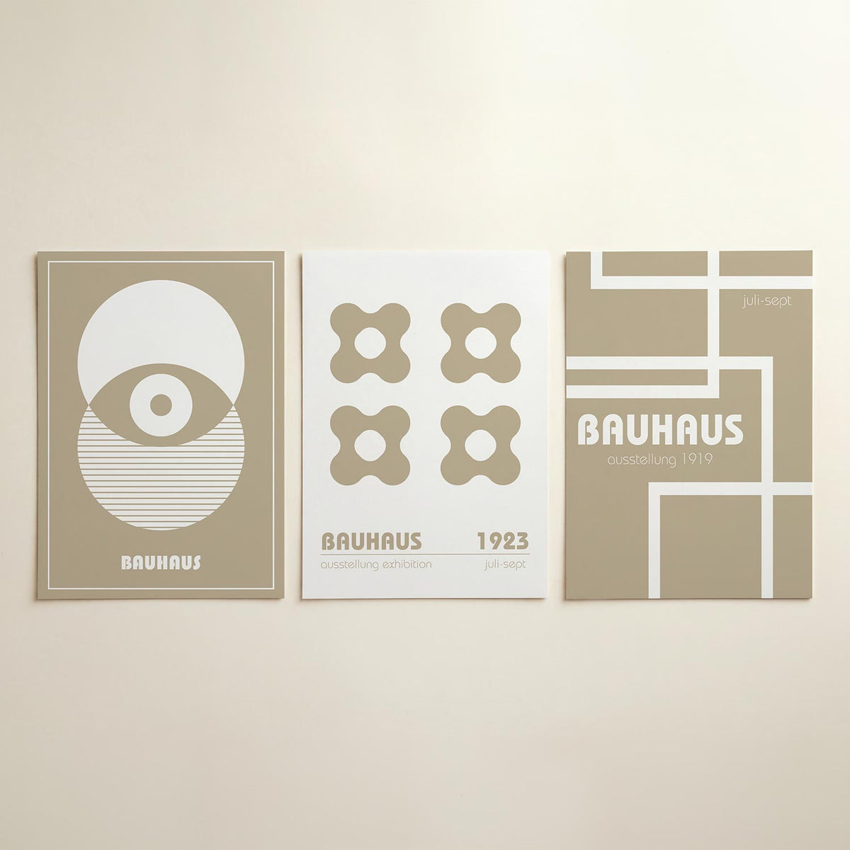 Cirkelharmonie posterset – detailweergave – deze posterset in drie delen toont een spel van cirkels en lijnen in beige en