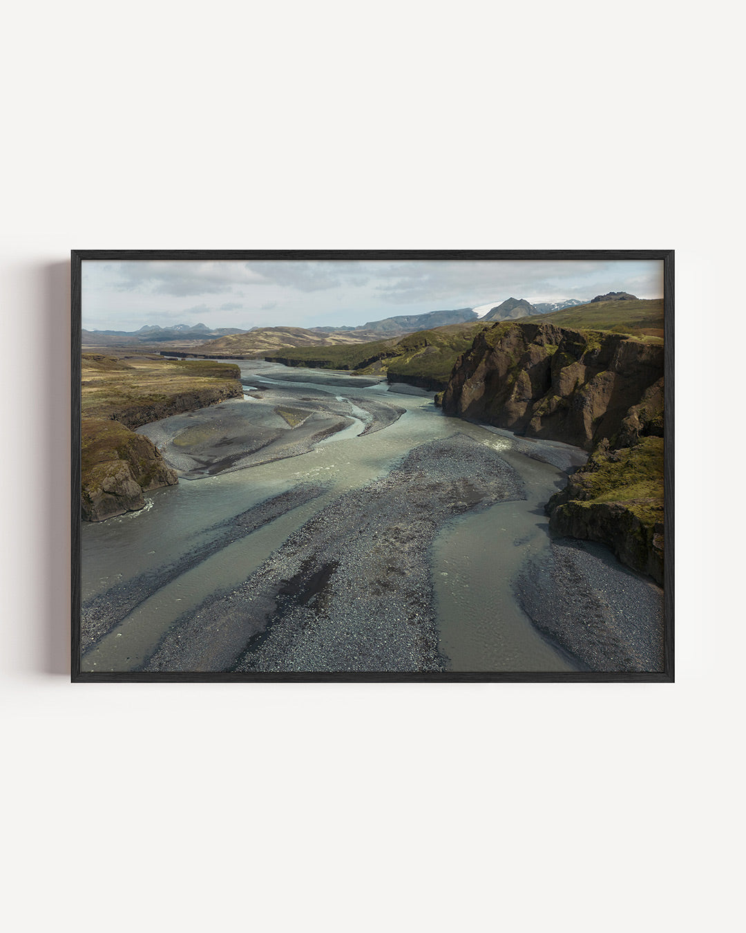 Rivierlandschap panorama poster – liggende wanddecoratie – een uitgestrekt rivierlandschap met kronkelende waterwegen en