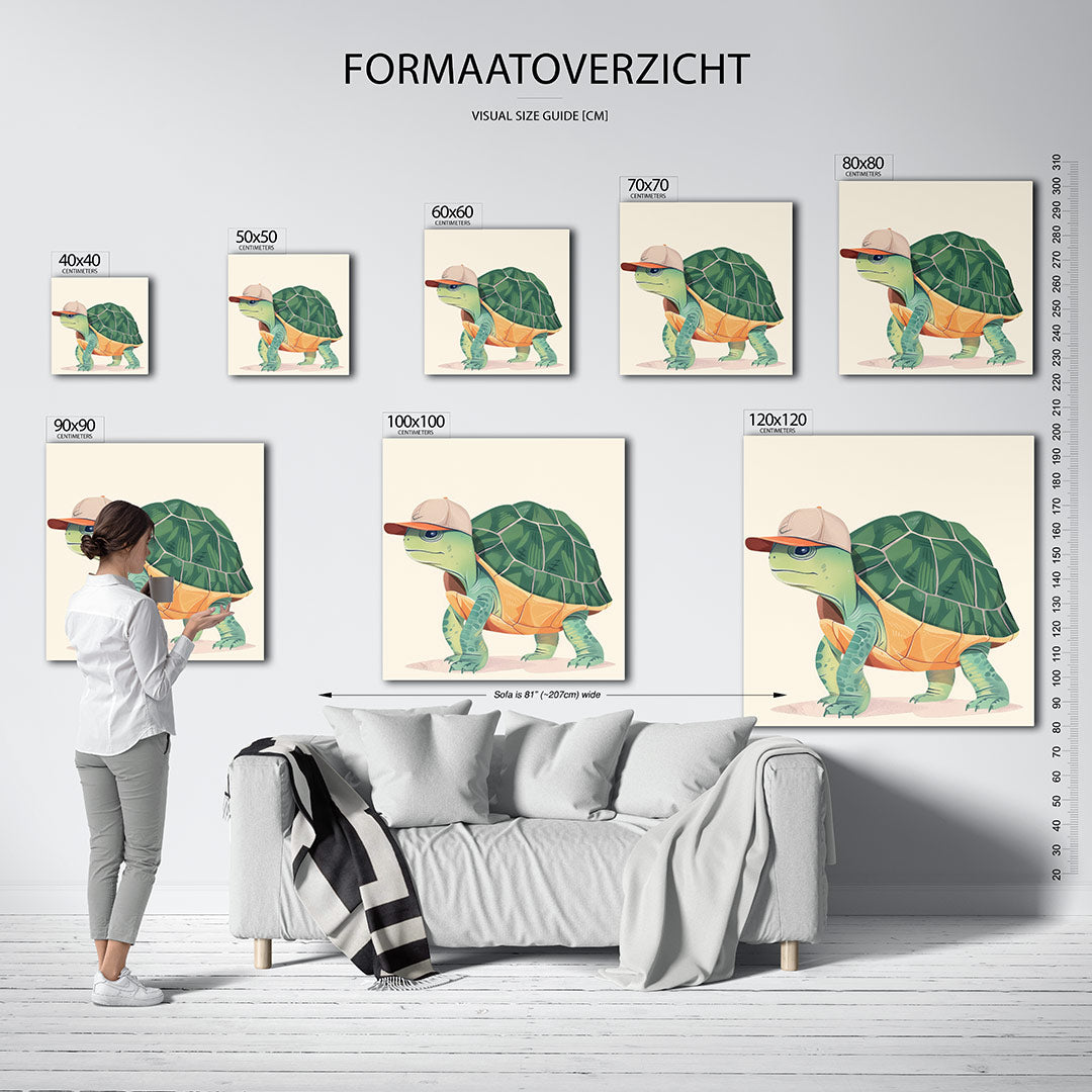 Speelse schildpad illustratie kunstwerk – sfeerbeeld – dit werk toont een speelse schildpad met een pet, omlijst door zachte