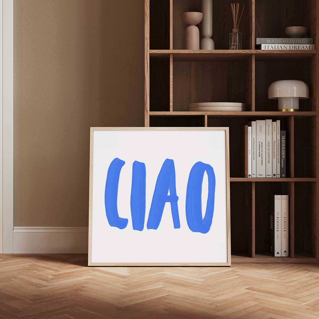 Ciao blauwe tekst – vierkante wanddecoratie met kleur en vorm van WallArtistic