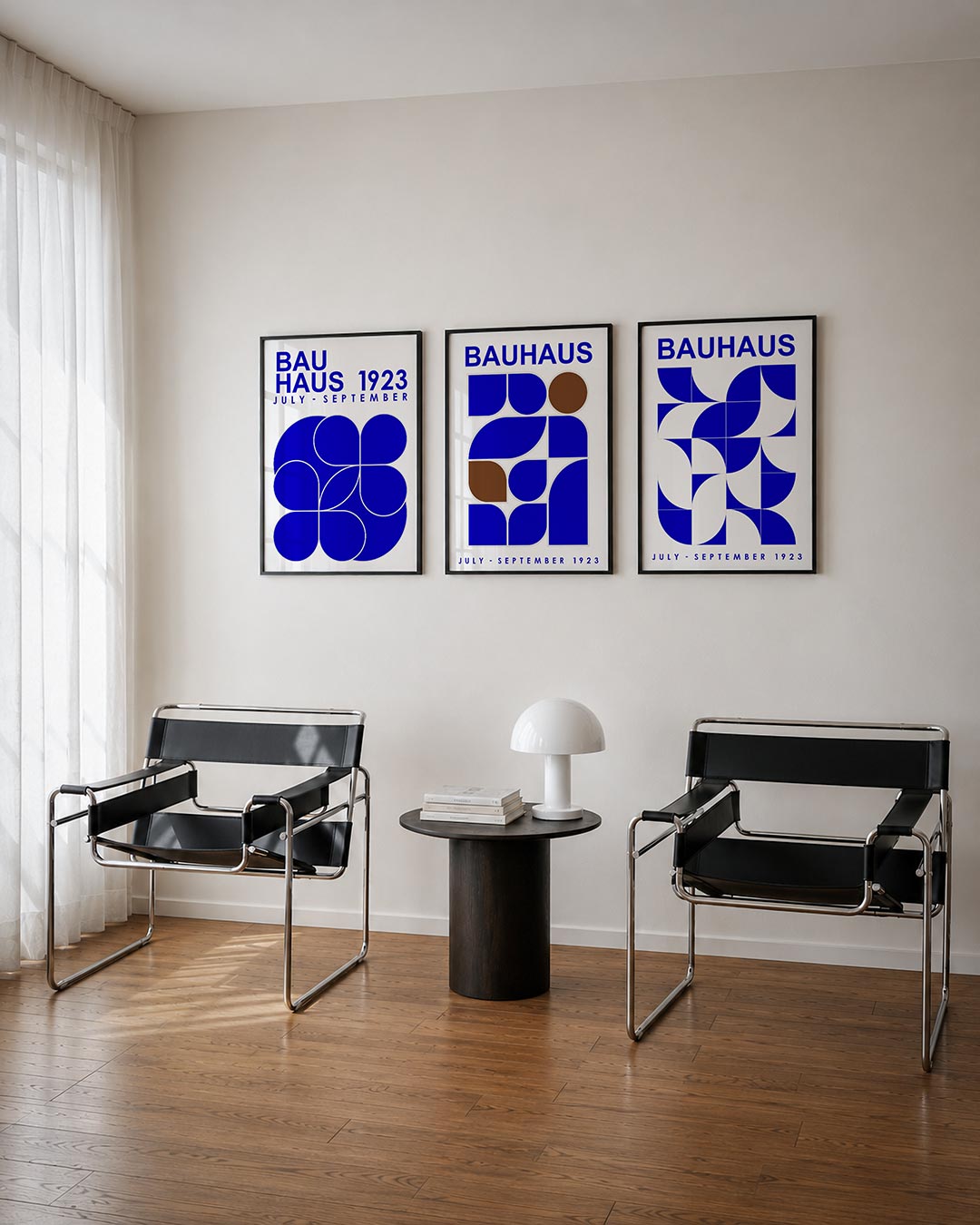 Vormen en kleur driedelige posterset – deze posterset in drie delen toont een levendig lijnenspel van blauwe cirkels en bogen
