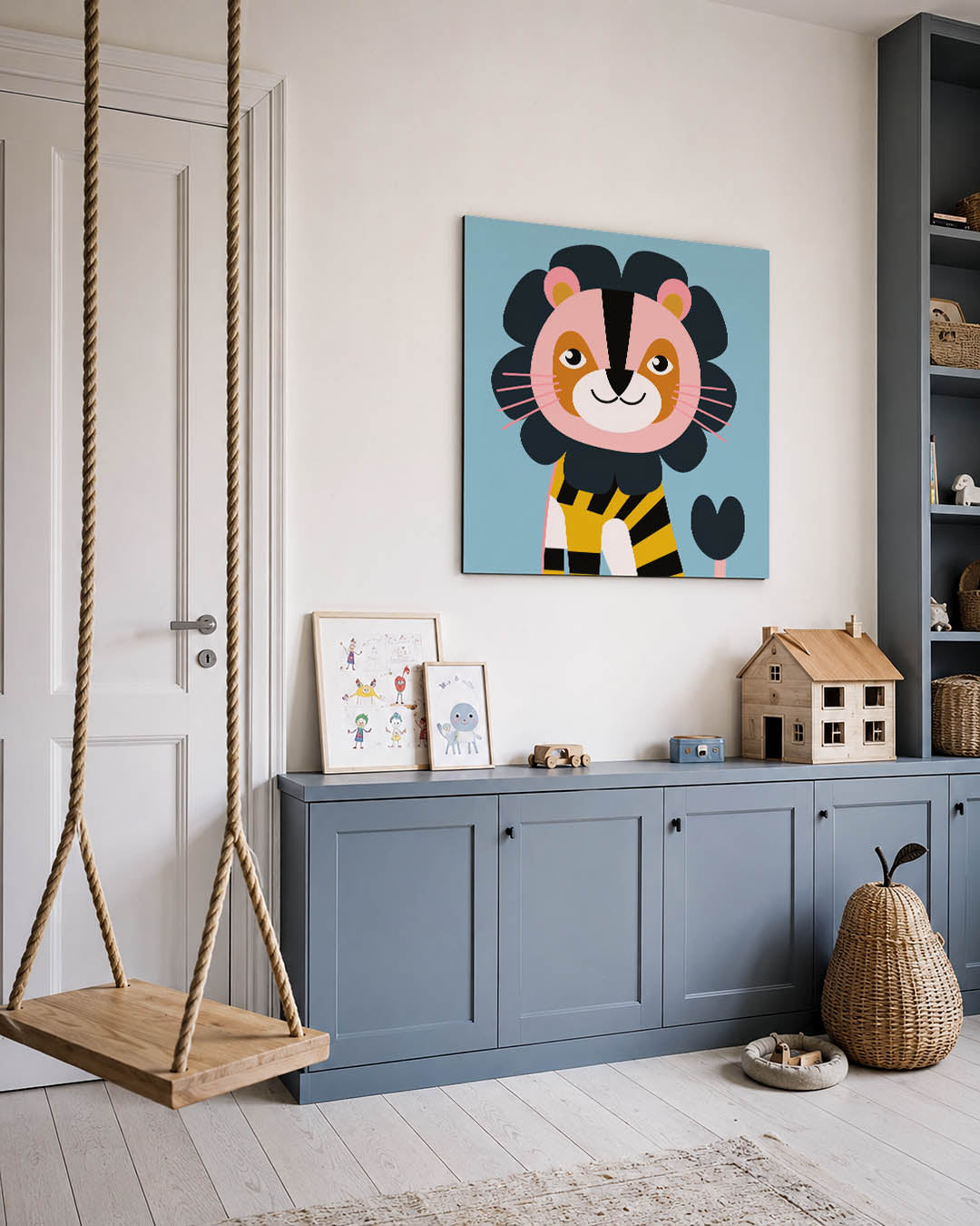 Vrolijke leeuw illustratie kunstwerk – vierkante wanddecoratie – dit kunstwerk toont een speelse leeuw met een blauwe