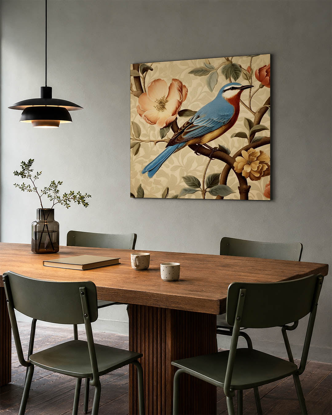 Vogel en bloemen kunstwerk – tweede productweergave – dit werk toont een kleurrijke vogel te midden van bloemen en bladeren