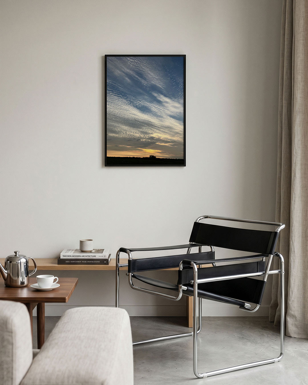 Lucht met wolken poster – tweede productweergave – deze poster toont een uitgestrekte lucht met golvende wolken en een zachte