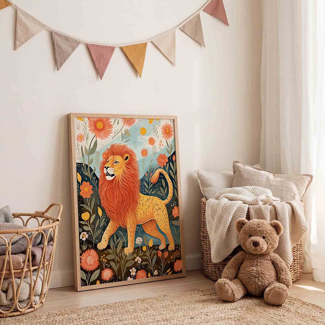 Leeuw tussen bloemen – speelse wandkunst als portret kinderposter