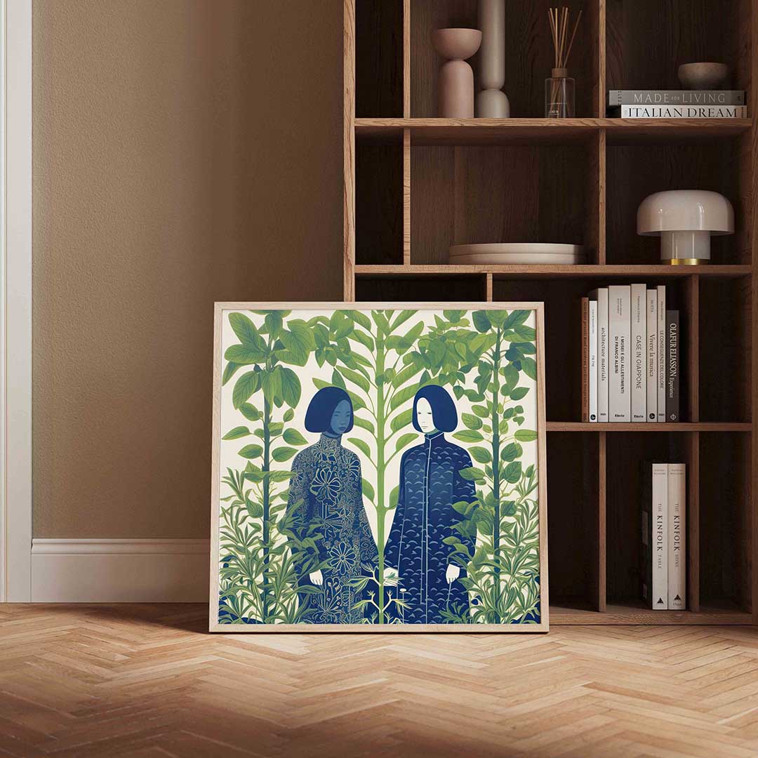 Twee figuren tussen groene planten – kleurrijke vierkante wanddecoratie van WallArtistic