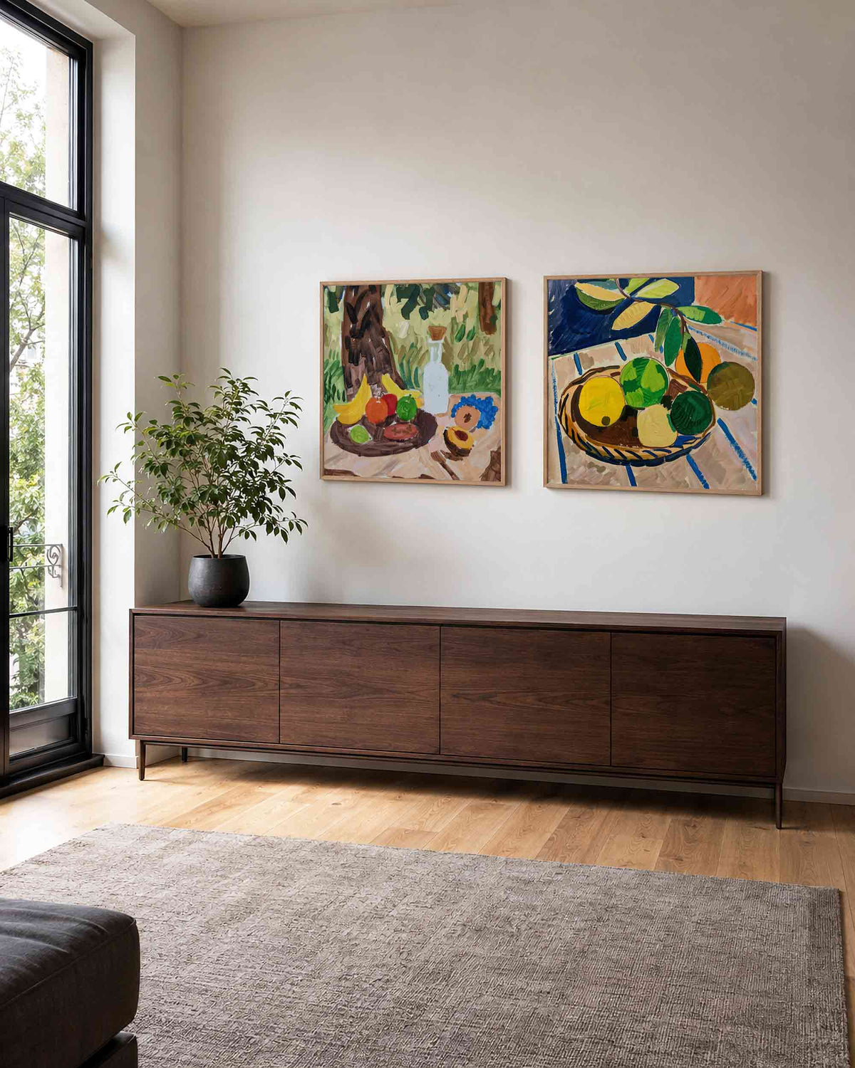 Interieurpresentatie van een tweedelige vierkante posterset met fruitstilleven