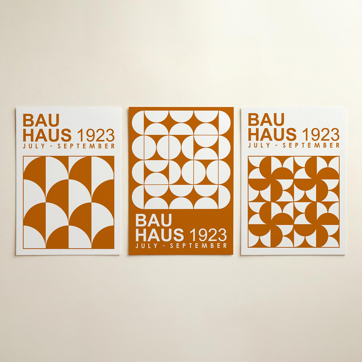 Vorm en kleur posterset – detailweergave – deze posterset in drie delen toont een ritme van halve cirkels en rechthoeken in