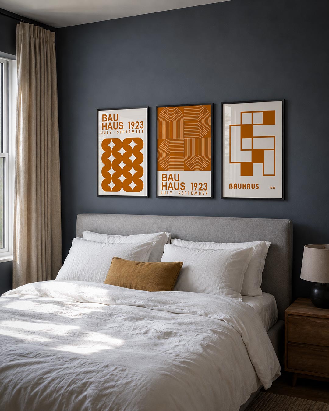 Vorm en ritme posterset – derde productweergave – deze posterset in drie delen toont een speelse ordening van oranje halve