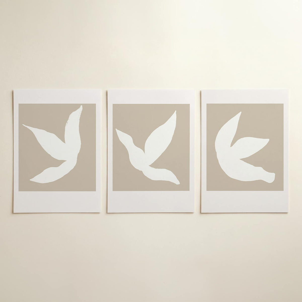Vorm en kleur – driedelige posterset in interieur