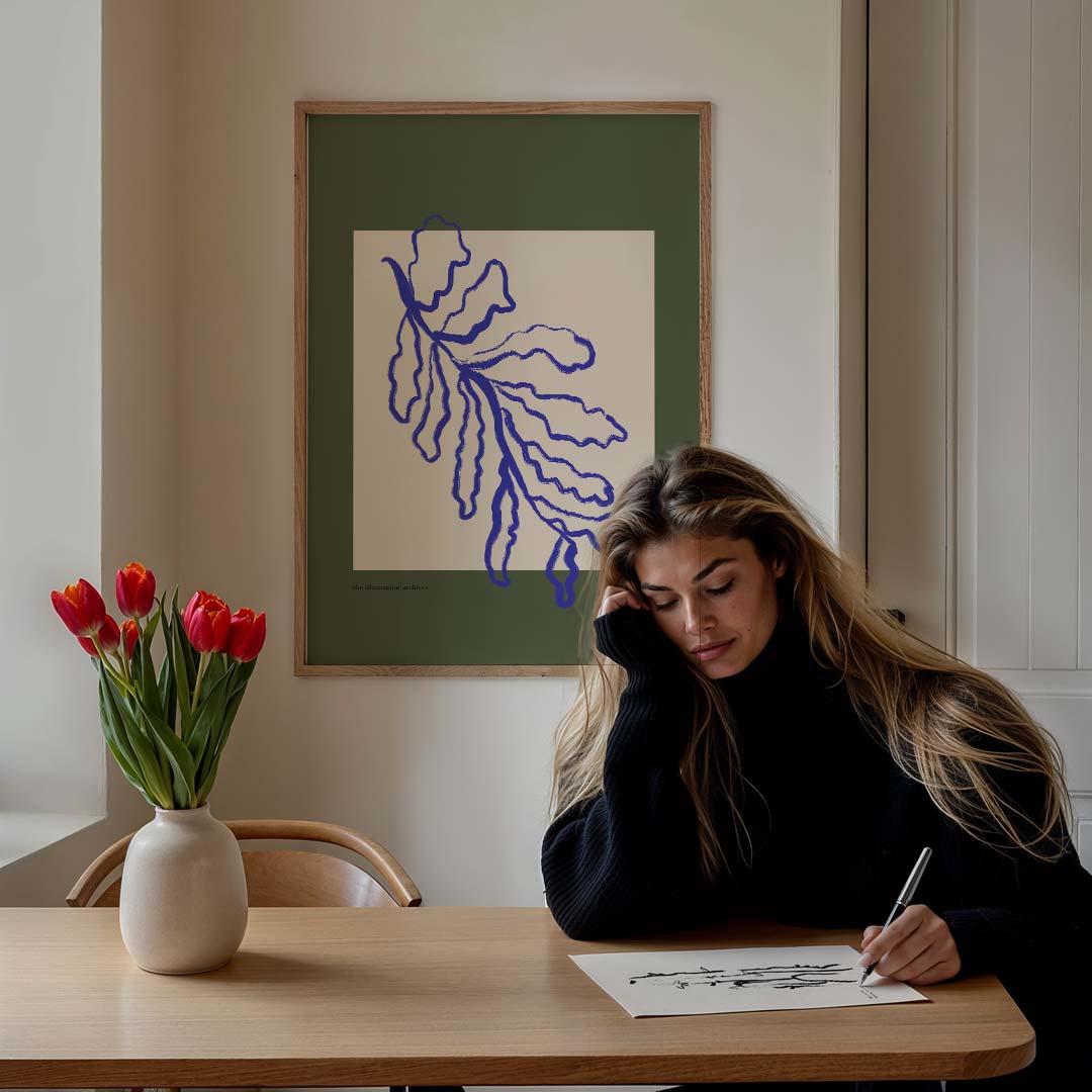 Botanische Kunstposter met Blauwe Accenten – bloemen poster in staand formaat