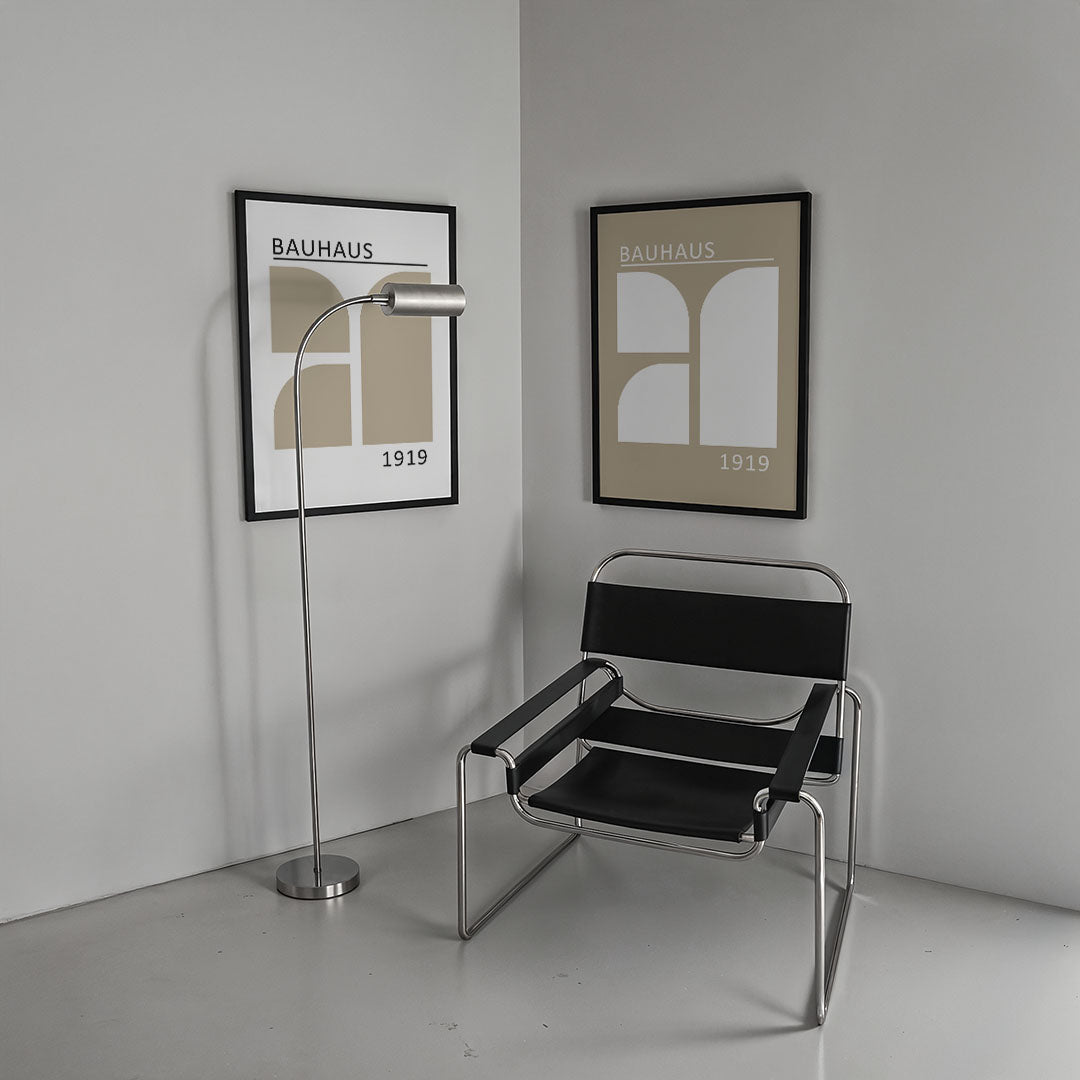 Vorm en balans Posterset-Bauhaus-geïnspireerde geometrische posters in een modern interieur