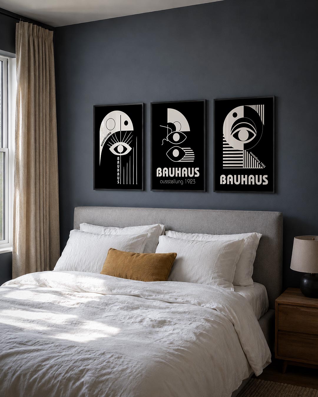 Oog en lijnen posterset – derde productweergave – zwart-wit compositie met een groot oog centraal. Strakke lijnen en cirkels