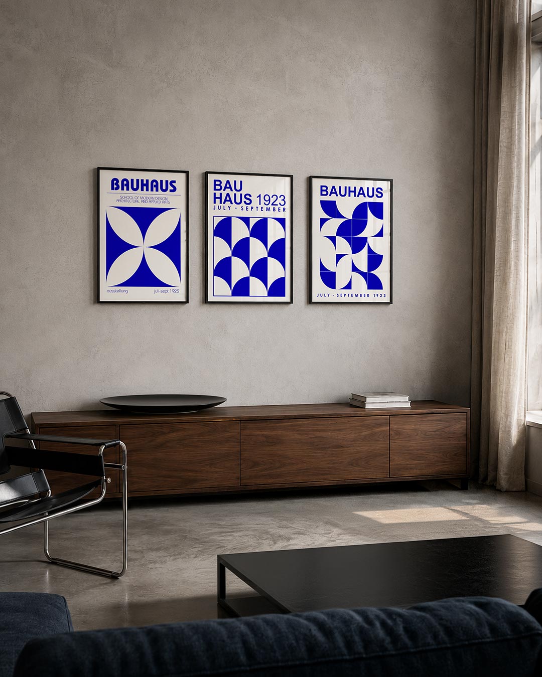Kleur en vormen posterset – tweede productweergave – deze posterset in drie delen toont een levendig spel van blauwe en witte