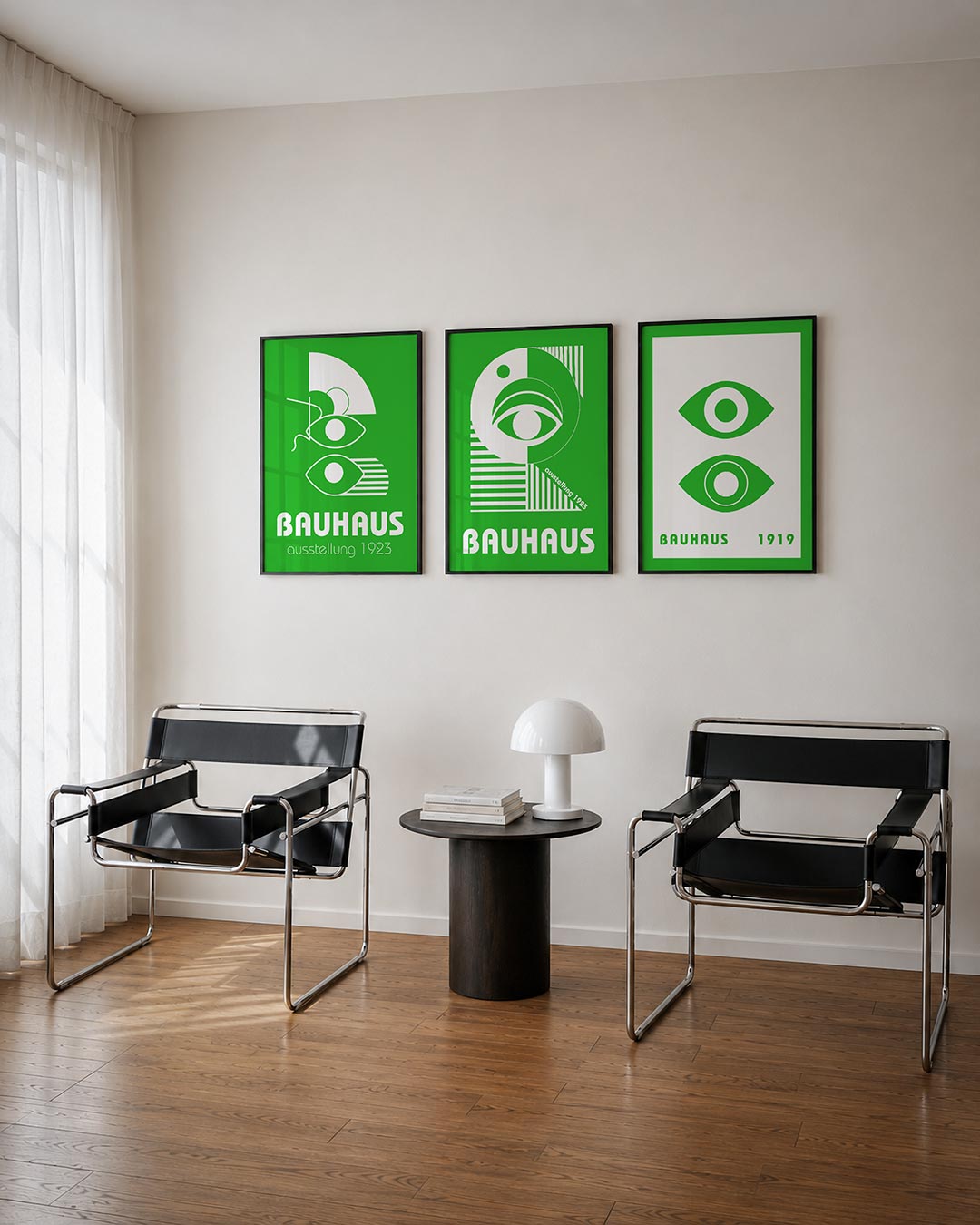 Vormen en vlakken posterset – tweede productweergave – heldere groene achtergrond met witte geometrische vormen en lijnen.