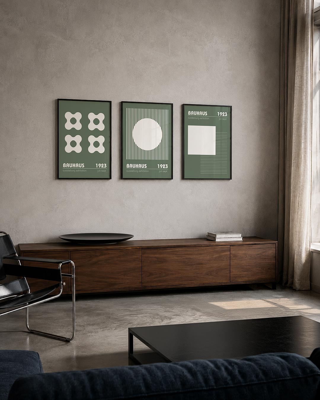 Vormen en vlakken driedelige posterset – vier witte, organische vormen op een grijsgroene achtergrond. Strakke typografie