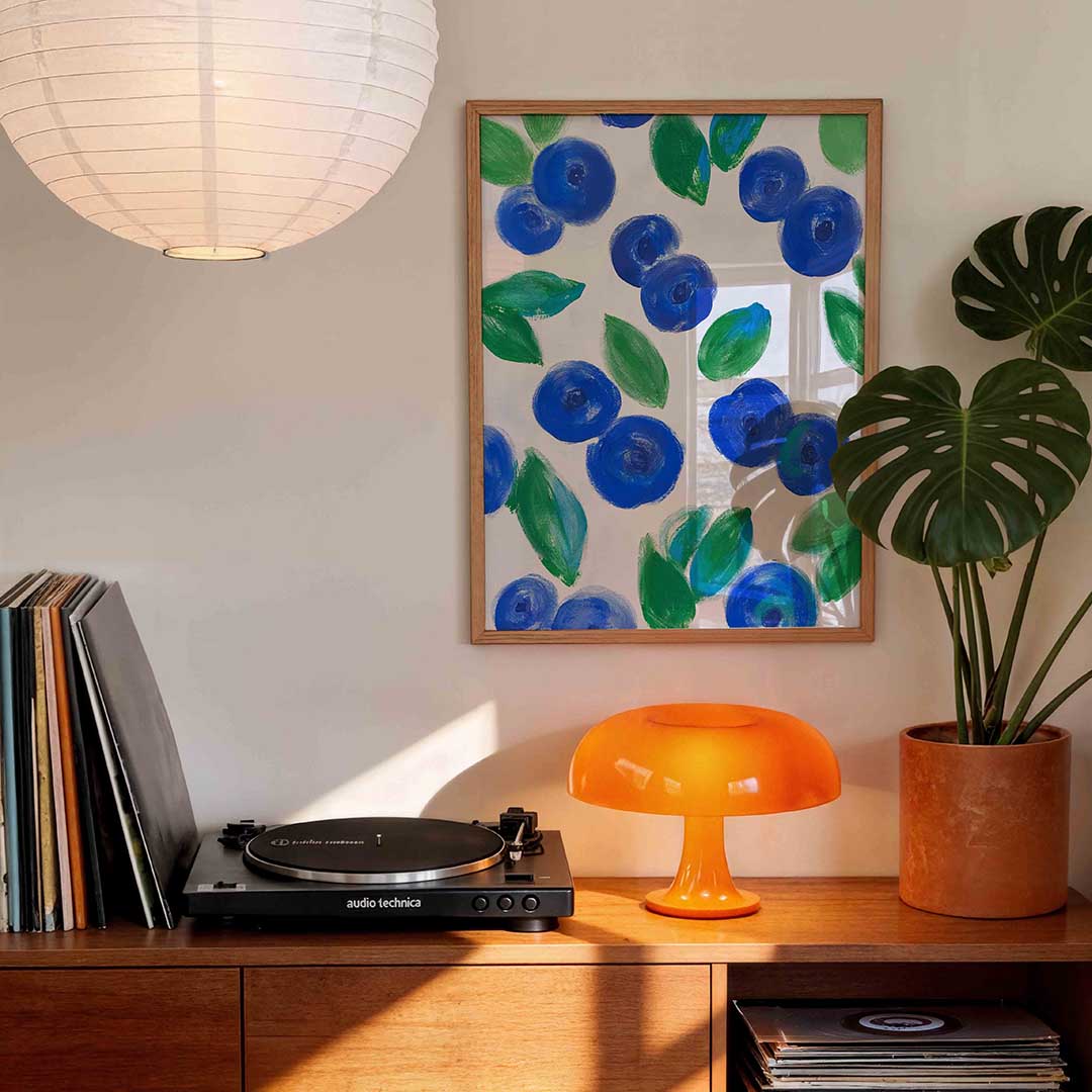 Blauwe bessen en bladeren – staande bloemen wanddecoratie van WallArtistic
