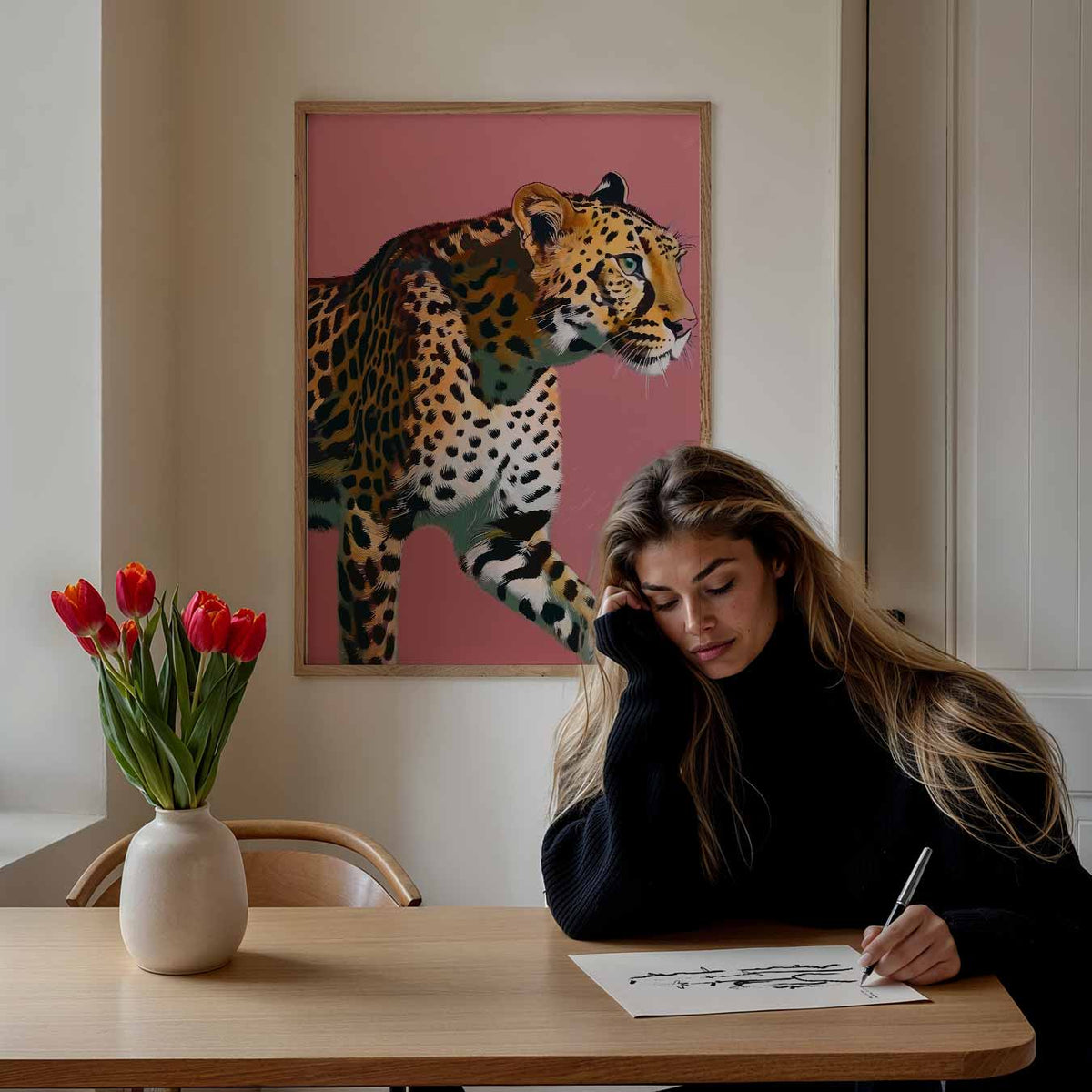 Safari Chic Luipaard – staande muurposter met zomerse uitstraling
