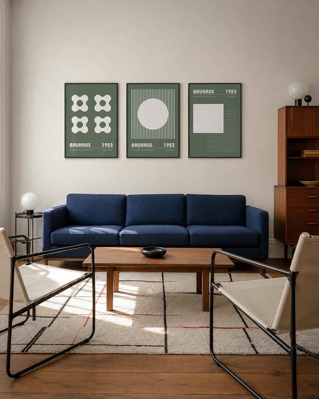 Vormen en vlakken posterset – derde productweergave – vier witte, organische vormen op een grijsgroene achtergrond. Strakke