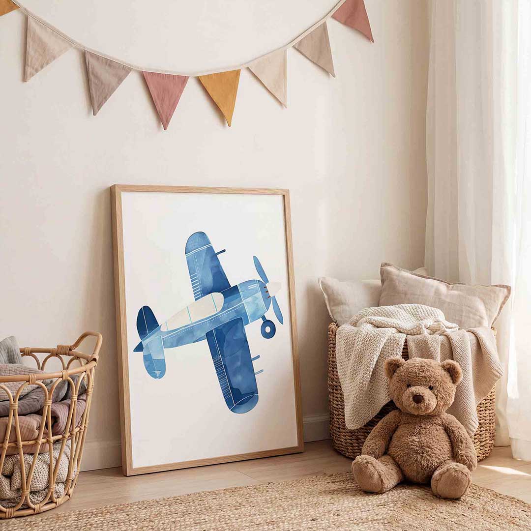 Vliegtuig in blauw – speelse wandkunst als portret kinderposter